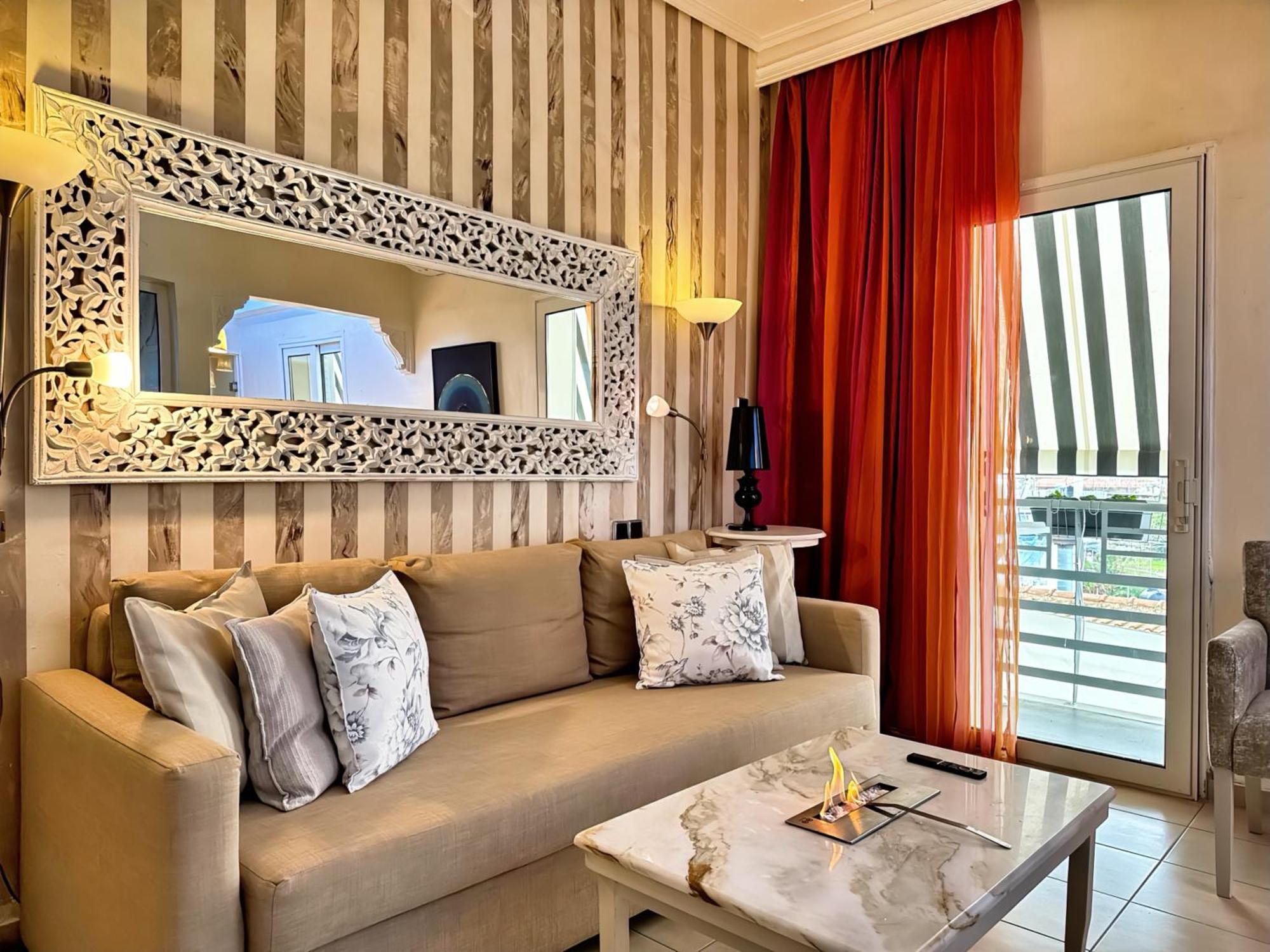 Panorama Suites & Spa - Adults Only Стомио Номер фото